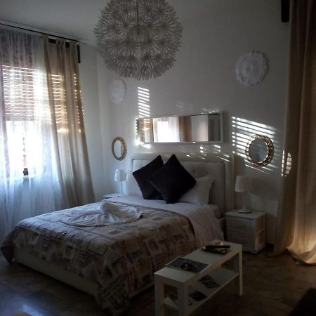 ורונה Guest House Piazza Isolo מראה חיצוני תמונה