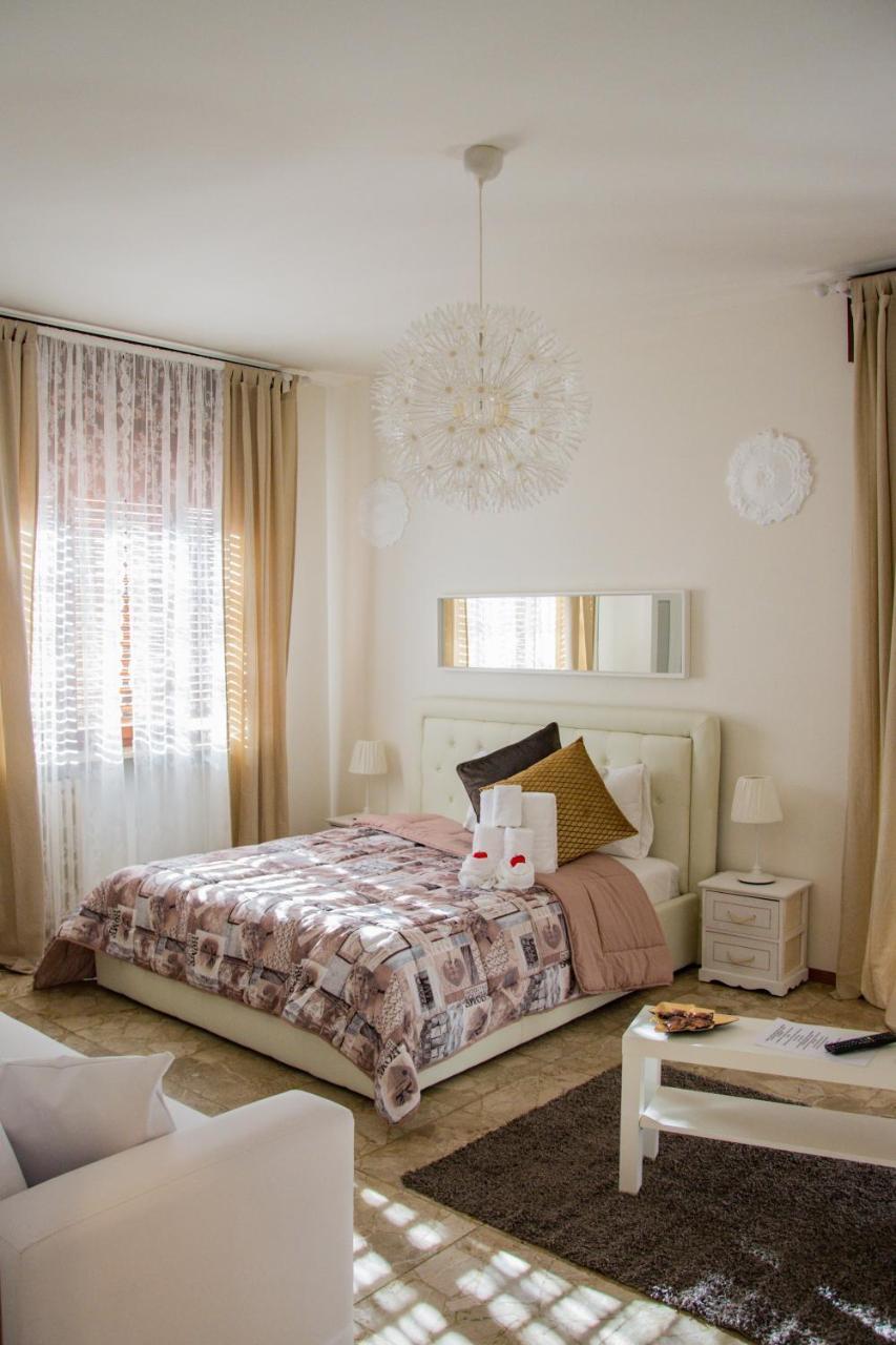ורונה Guest House Piazza Isolo מראה חיצוני תמונה