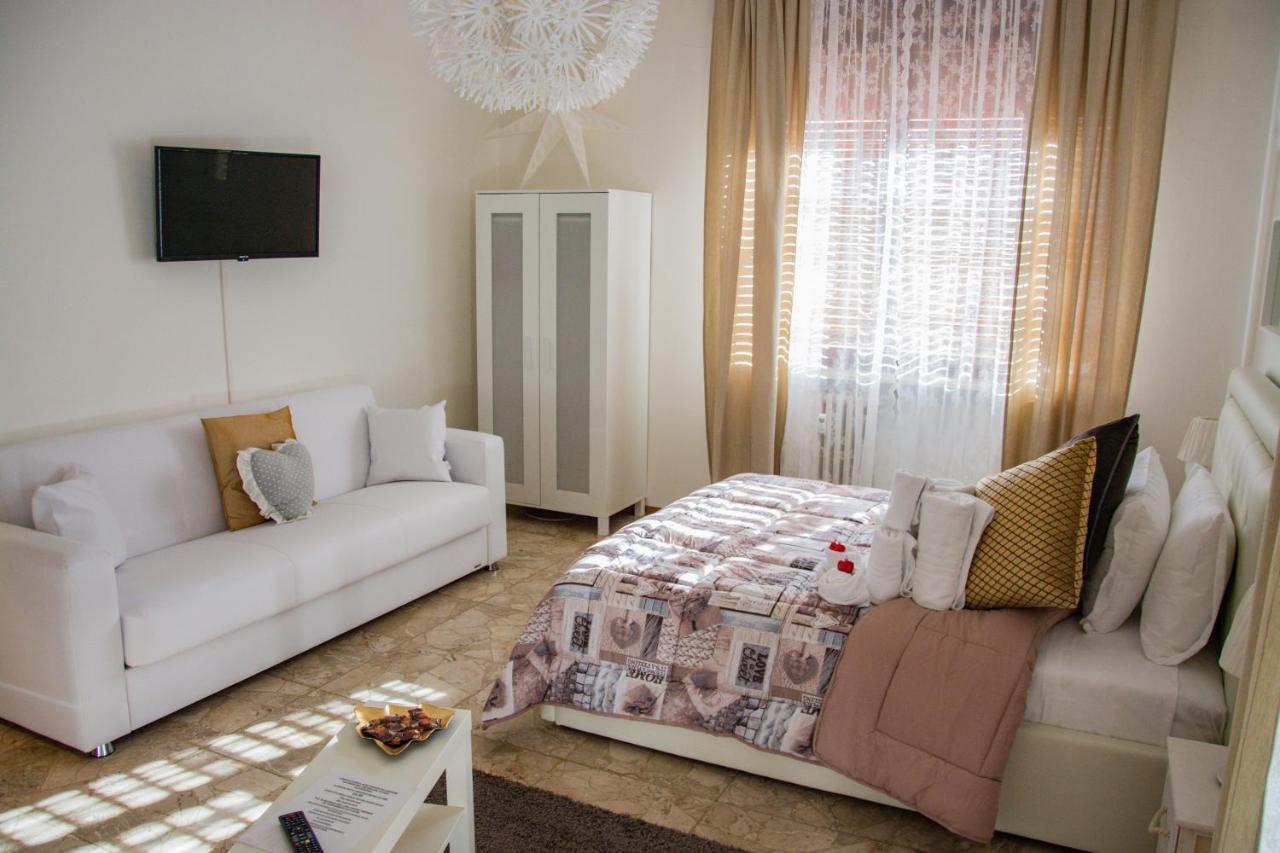 ורונה Guest House Piazza Isolo מראה חיצוני תמונה